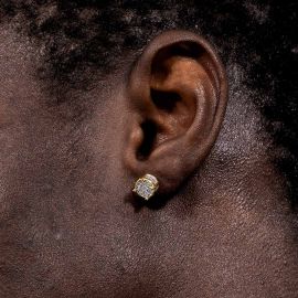 Iced Round Stone Stud Earring