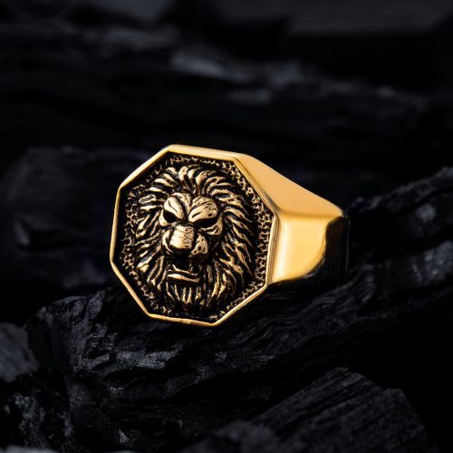 Lion Head Signet Ring in Gold