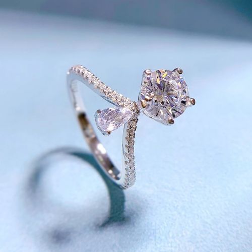 1 Ct Four-claw Round Cut & Pear Cut Crown Engagement Ring