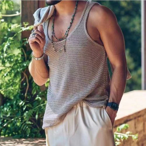 Casual and comfortable men's solid color knitted vest
