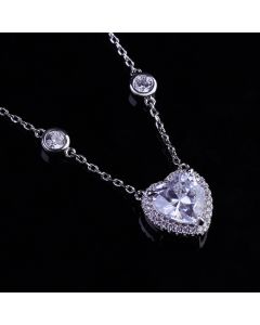 Heart-shaped Halo Necklace
