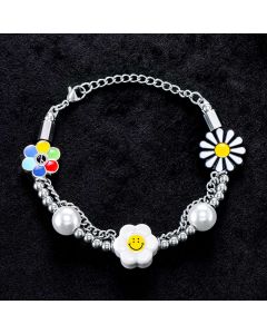 Daisy Smile Face Pearl Bracelet