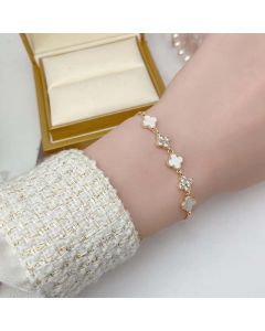 Adjustable Four-leaf Clover Bracelet in Gold